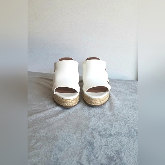 Sondra Roberts New York Angie Wedge Sandal ⭐️⭐️ - Picture 4 of 10